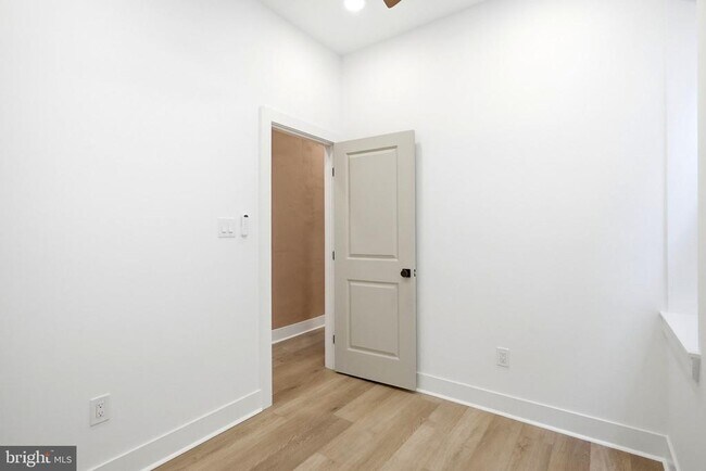 Building Photo - 2456 N 19th St