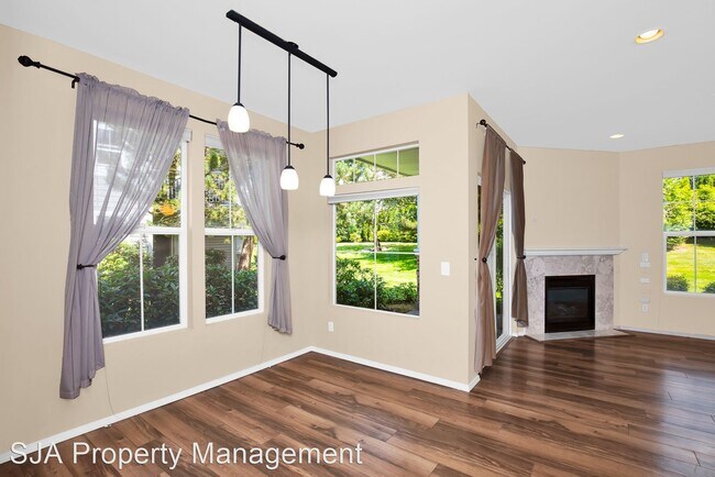Building Photo - 2 br, 2 bath House - 23751 SE Summerhill Ln.