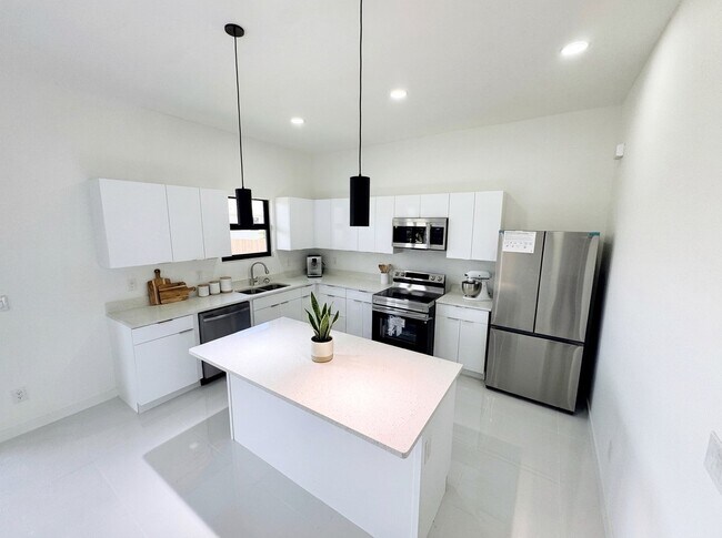 Foto del edificio - 4206 NW 32nd St