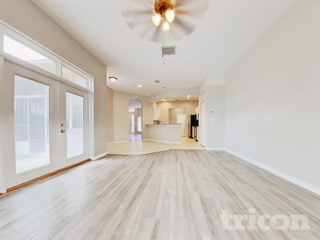 Building Photo - 3508 Pendleton Way