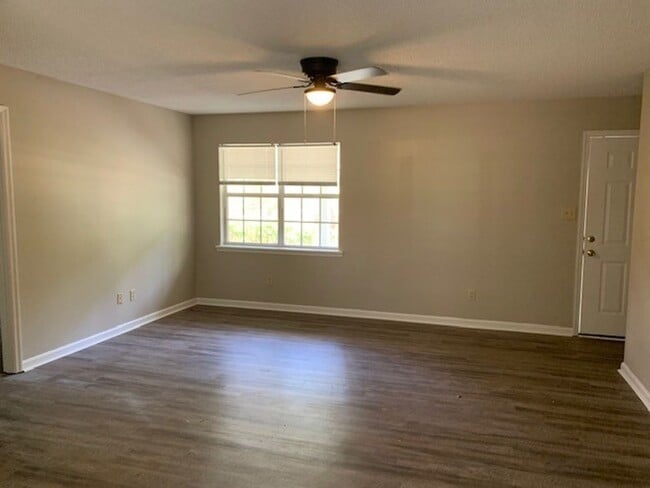 Building Photo - Beautiful Home in Hahira, Ga!