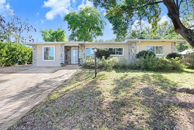 Foto del edificio - 6703 N River Blvd