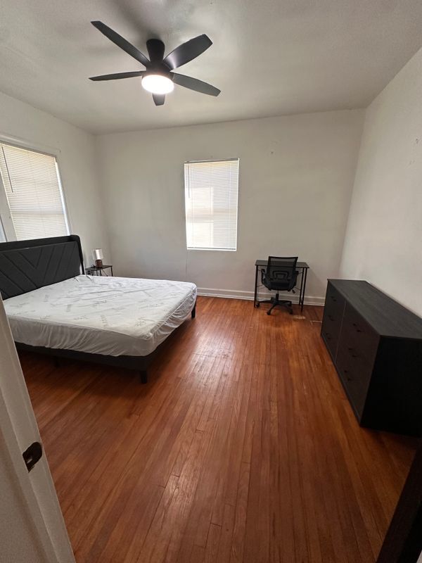 Foto del edificio - 1131 Eastview St