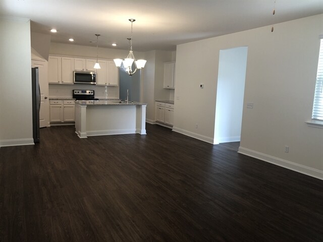 Building Photo - 14 Dogwood Circle