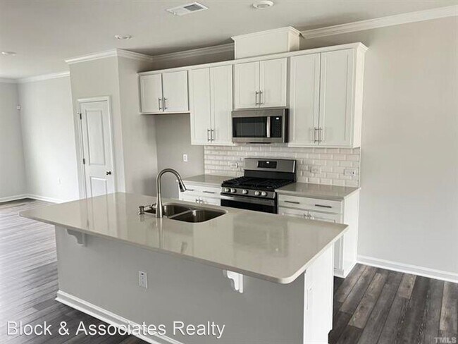 Building Photo - 2 br, 2.5 bath House - 5336 Arkose Drive