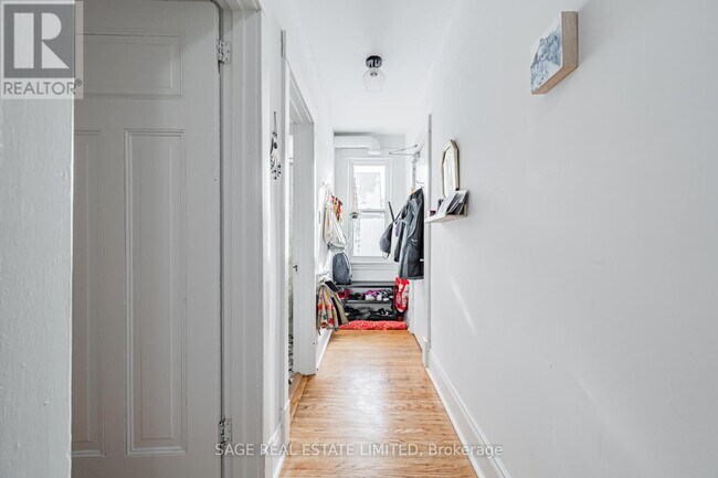 Photo du bâtiment - 459 Aberdeen Ave