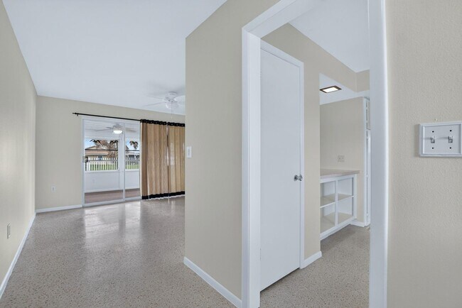 Building Photo - Affordable Sun city Home