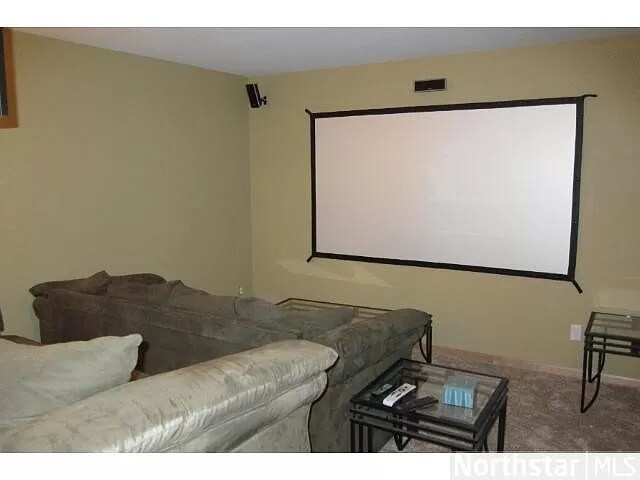 Building Photo - 6934 S Park Dr