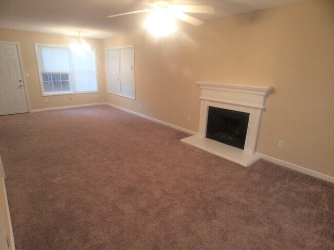 Foto del edificio - 3840 Cypress Pointe Dr