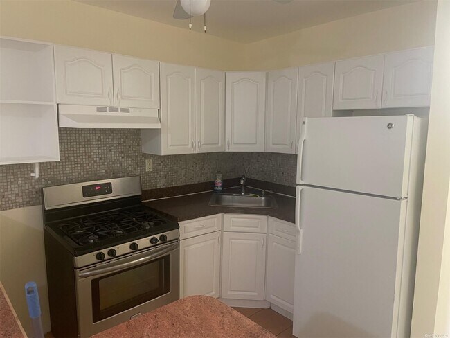 Building Photo - 97-19 220th St