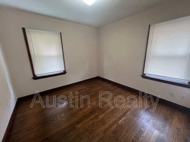 Foto del edificio - 3605 St Gregory Ln