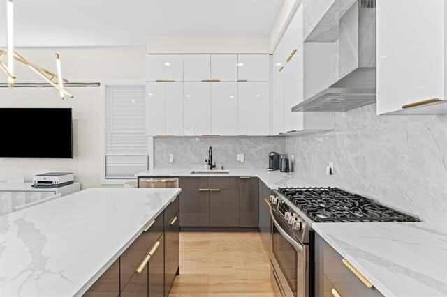 Photo - 93 Pearsall Avenue Unit