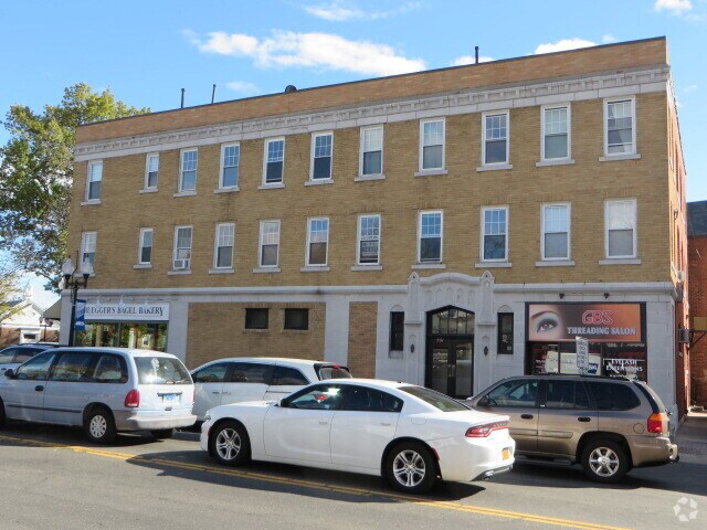 Building Photo - 3 S Main St