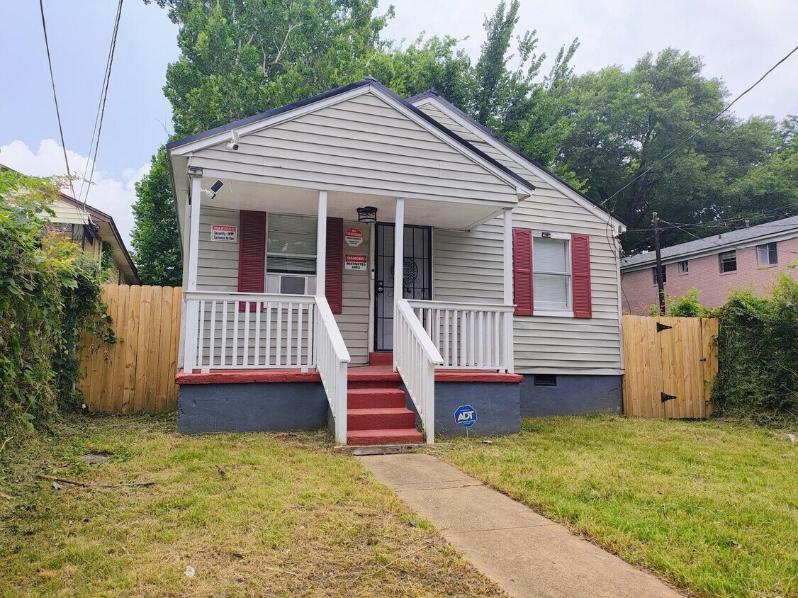 Foto principal - 293 N Manassas St