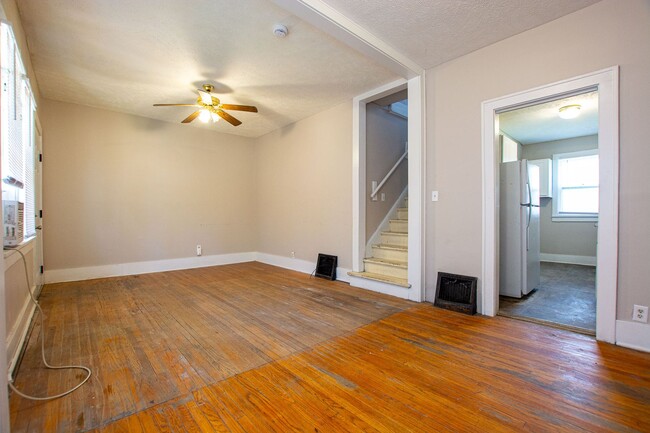 Building Photo - 2202 Wirt St