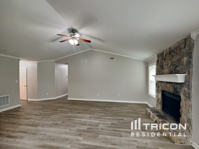 Building Photo - 125 Birch Creek Circle McDonough GA