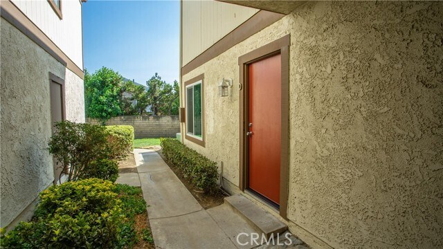 Foto del edificio - 1216 S Cypress Ave
