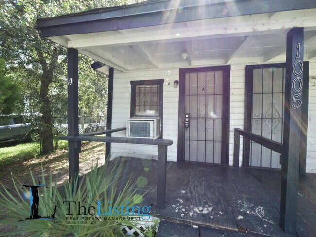 Foto del edificio - 1005 Pine Ave