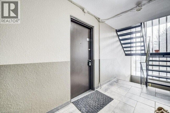 Building Photo - 317 Erb St. W