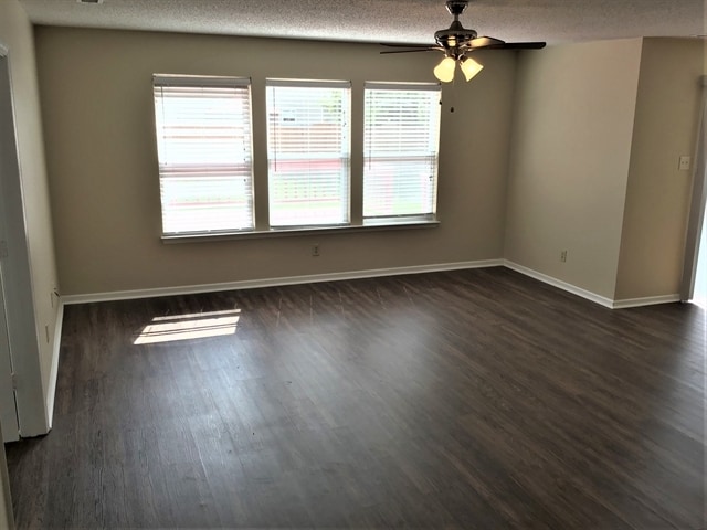 Foto del edificio - 3225 Capsella Ln