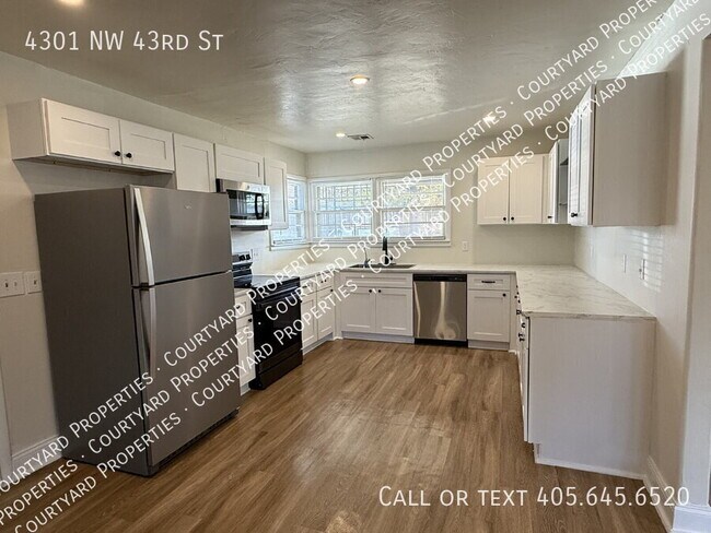 Foto del edificio - 4301 NW 43rd St