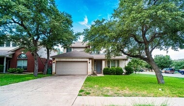Building Photo - 2301 Giddens Dr