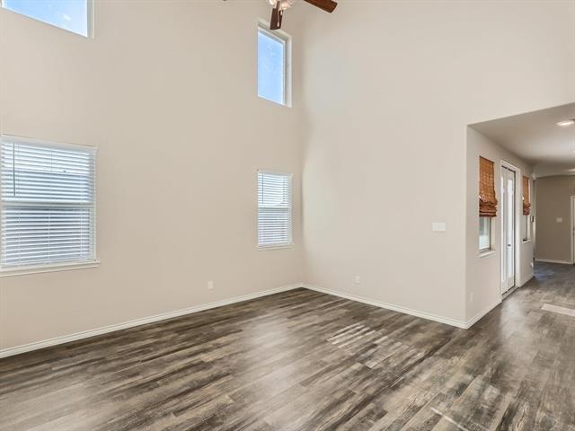 Building Photo - 2185 Barx Dr