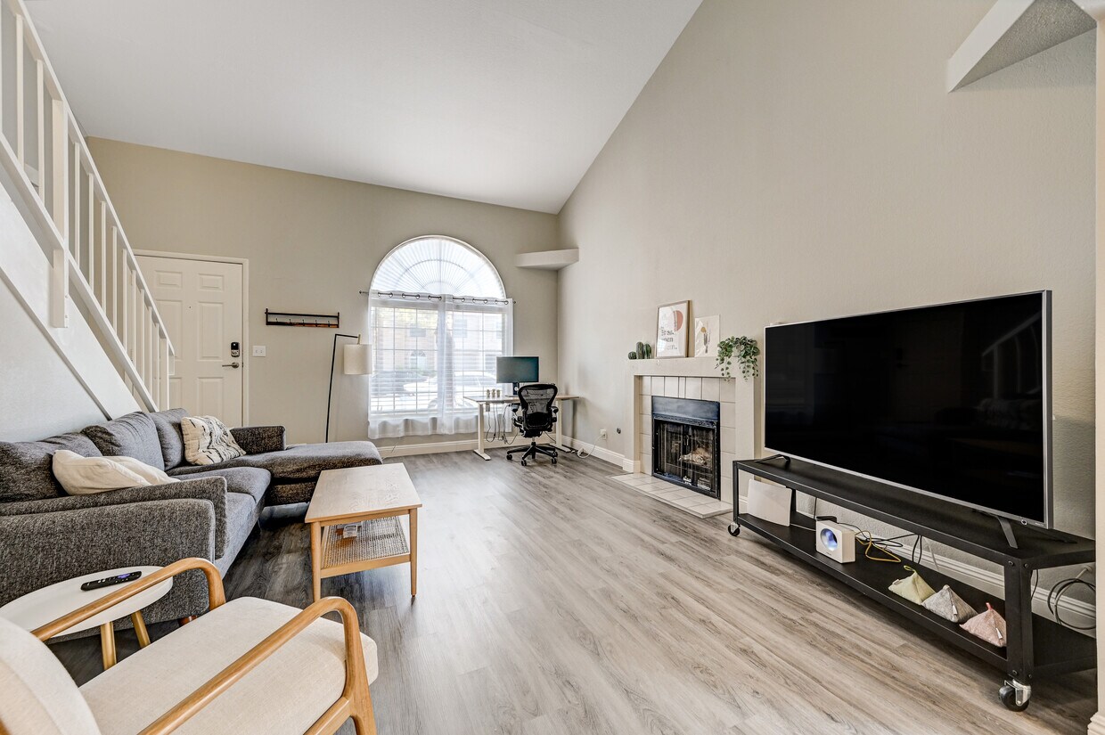 2808 Crystal Lantern Dr, Henderson, NV 89074 Townhome Rentals in