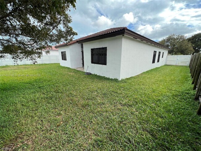Foto del edificio - 3 br, 2 bath House - 11033 SW 226th Ter