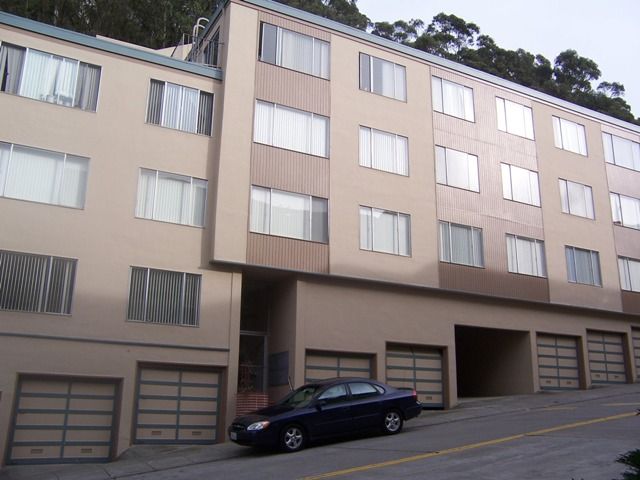 Primary Photo - 470 Warren Dr
