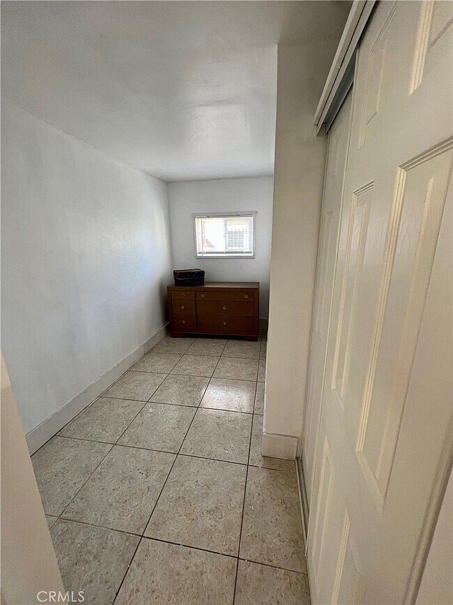 Foto del edificio - 17695 Runyon St