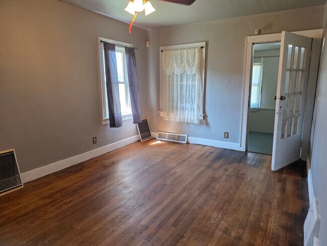 Foto del edificio - 1032 N Elmer St