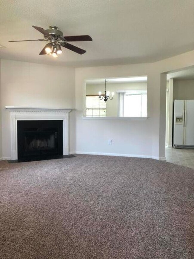 Foto del edificio - Available April 1st. 4 Bedroom 3 Full Bath Home