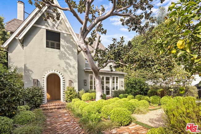 Building Photo - 165 Mabery Rd