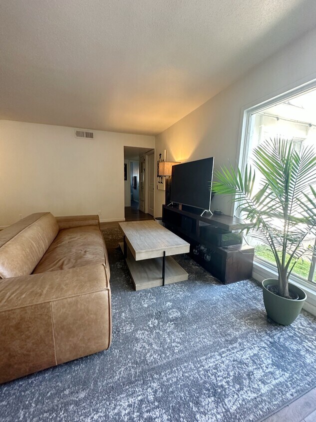 Living room - 7205 Grand Canyon Dr