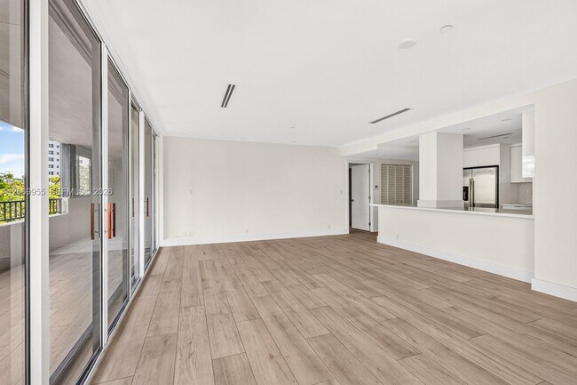Building Photo - 251 Crandon Blvd