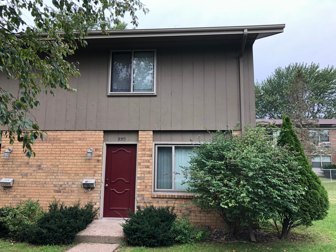 912 W MacArthur Ave Unit 912 W. MacArthur Ave, Eau Claire, WI 54701