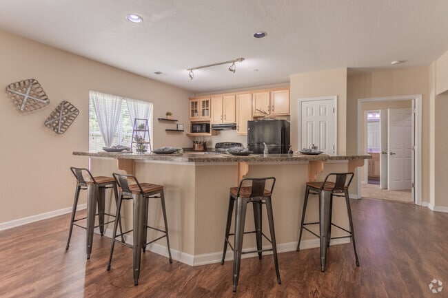 Interior Photo - Midtown