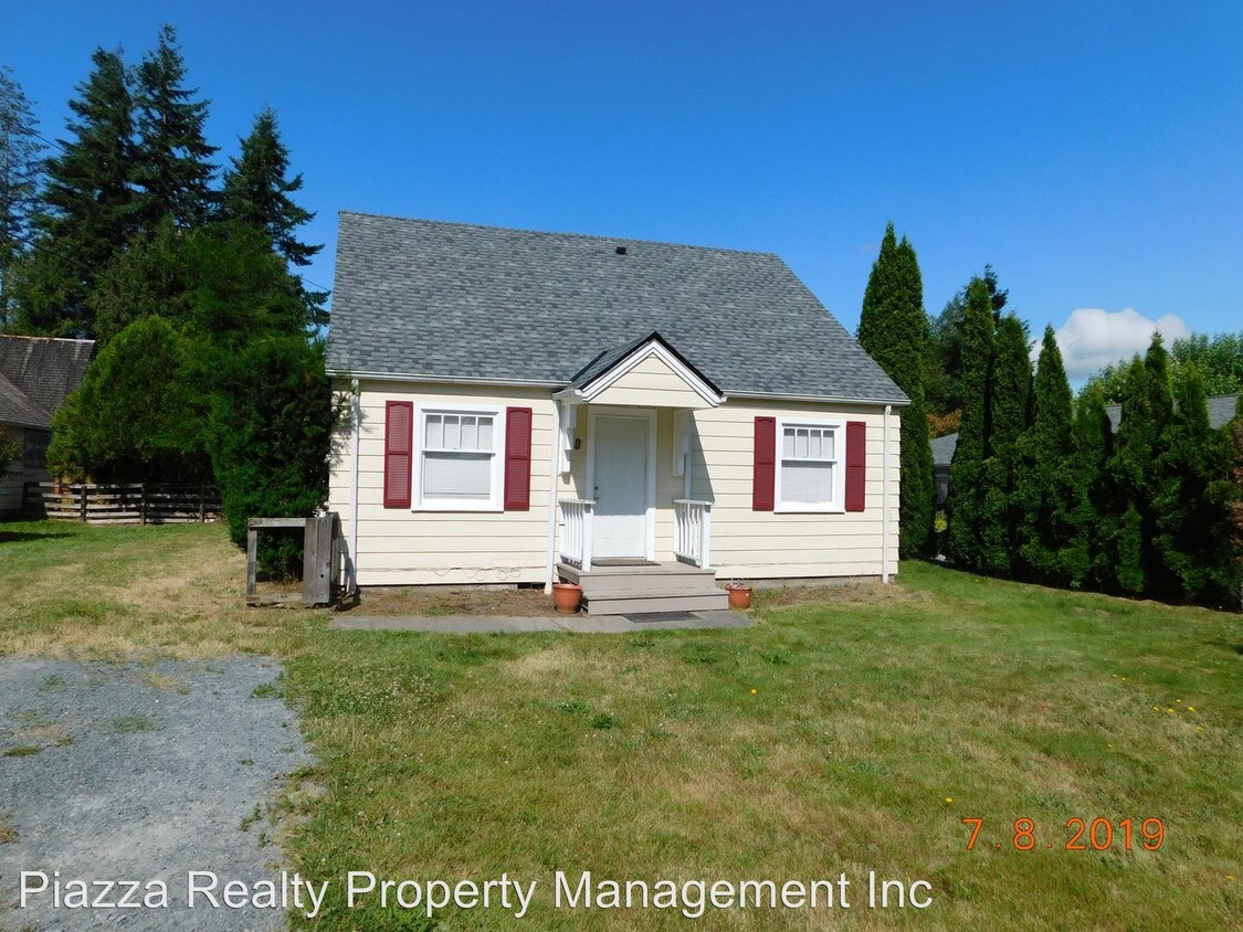 Primary Photo - 4 br, 2 bath House - 106 N Central Ave