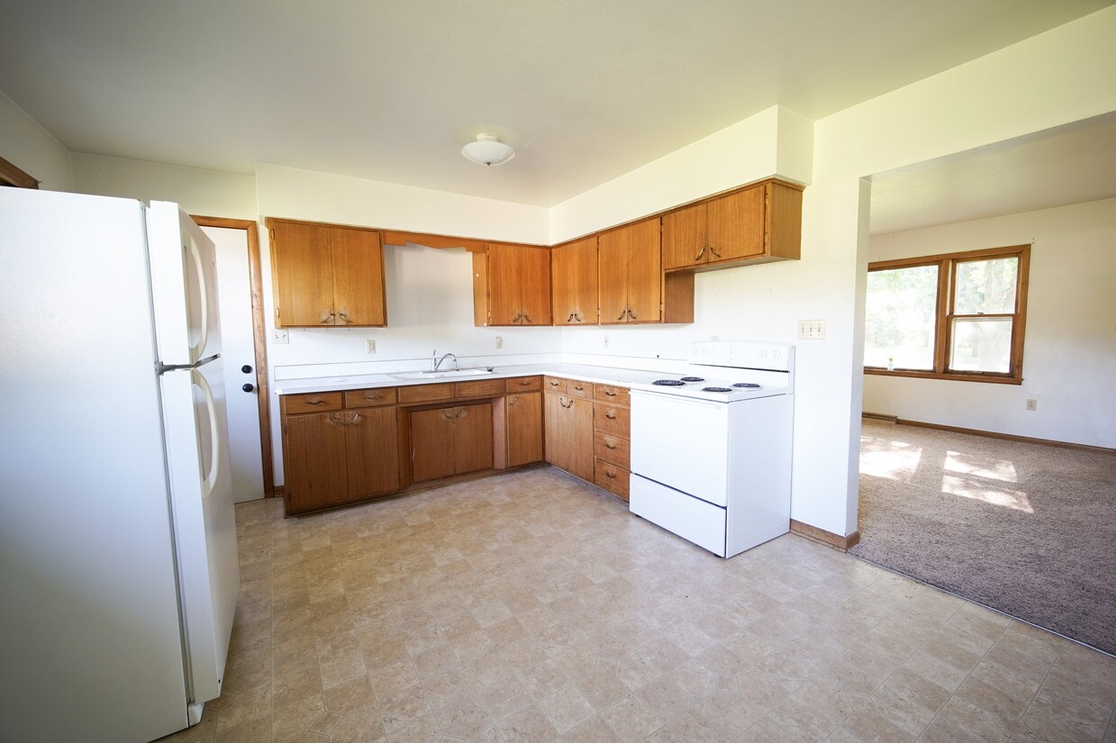 Primary Photo - 3215 Panther Ln