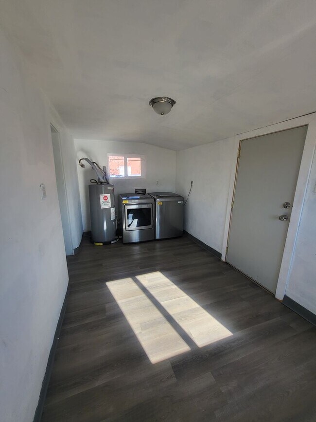 Foto del edificio - Newly renovated 2 bedroom House