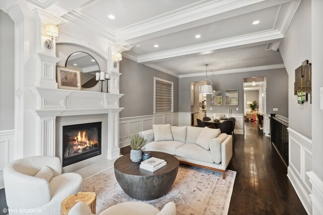 Foto del edificio - 1152 W Newport Ave