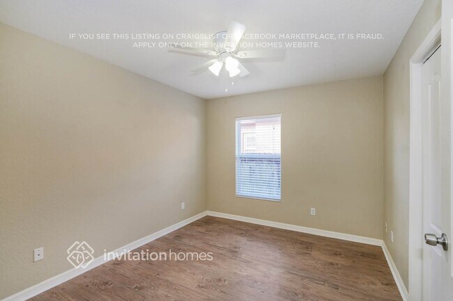 Foto del edificio - 9611 Wydella St