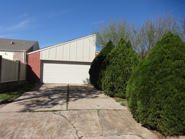 Building Photo - 6814 Wellwood Court