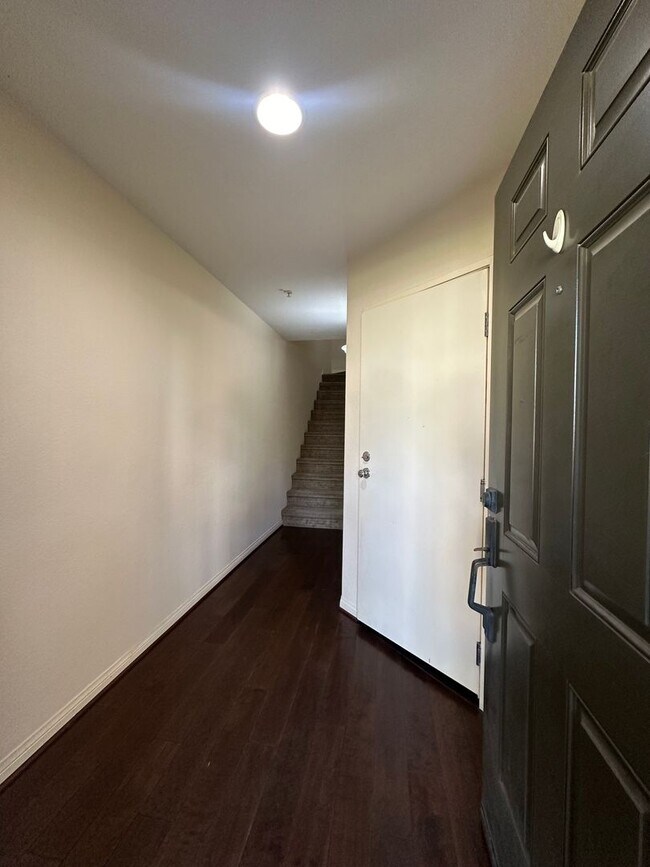 Foto del edificio - 8732 Esplanade Park Ln