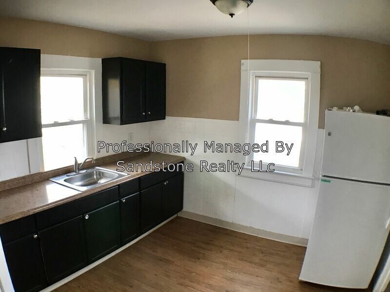 Primary Photo - 2934 E 123rd St