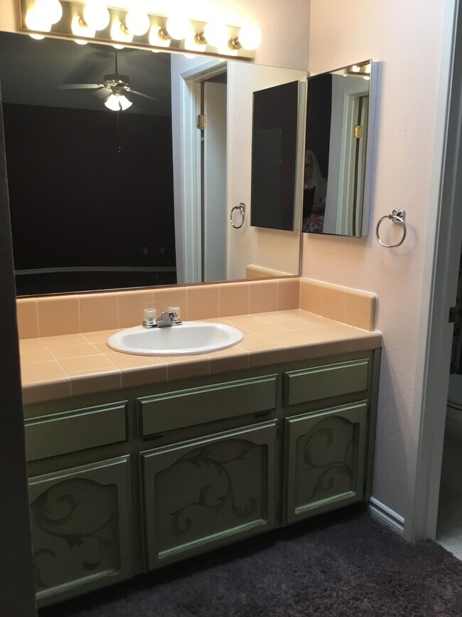 Foto del edificio - 4417 Beechwood St