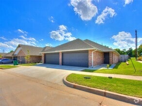 Building Photo - 616 Maleah Pl