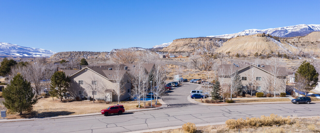 Primary Photo - 3031 Coal Mine Ave
