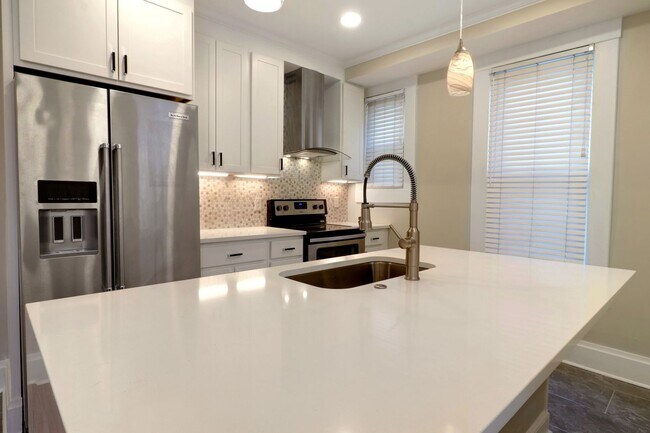 Foto del edificio - 916-918-918 Harrison Ave